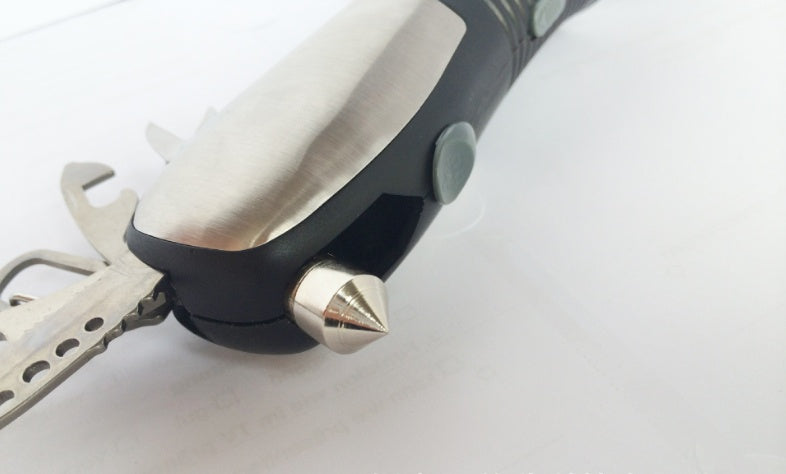 Practical multi-function flashlight