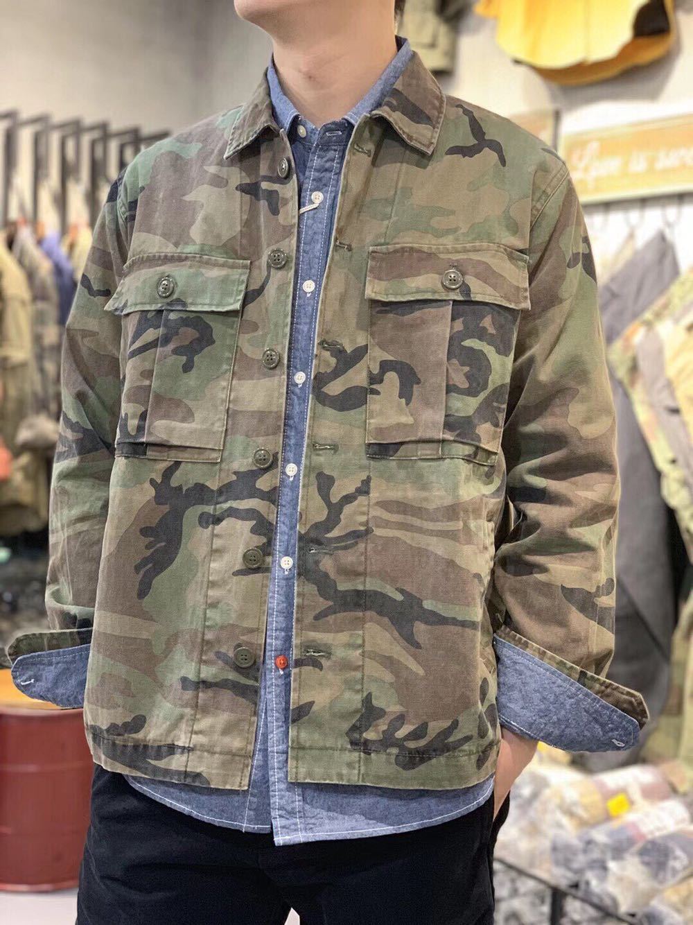 Multi-pocket camouflage jacket